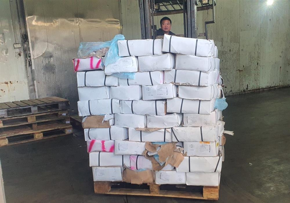 Xử phạt hành chính 5,6 tấn dạ dày lợn đông lạnh nhập lậu 